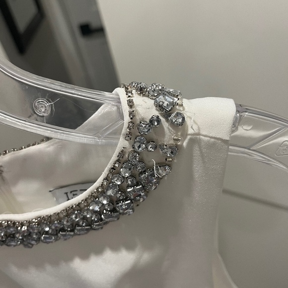 Mac Duggal White Embellished Neck Trumpet Gown **with callout! - Picture 5 of 10